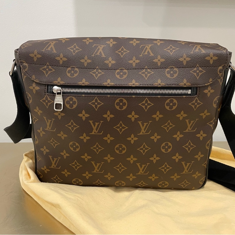 Louis Vuitton messenger bag - Picture 2 of 3
